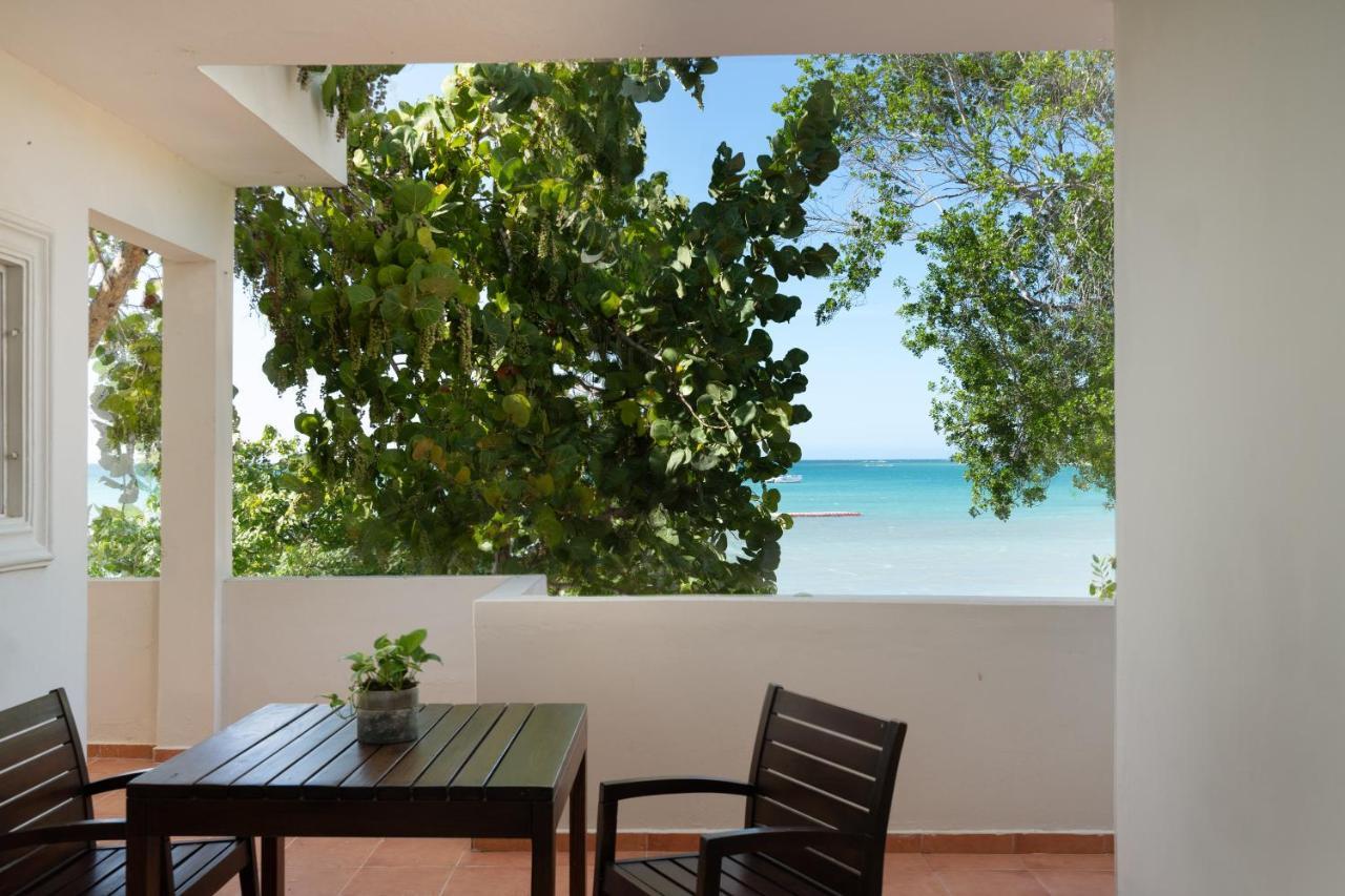 Blue Island Punta Rucia Hotel Exterior photo