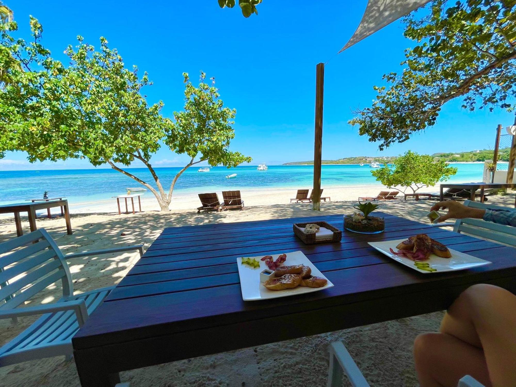 Blue Island Punta Rucia Hotel Exterior photo